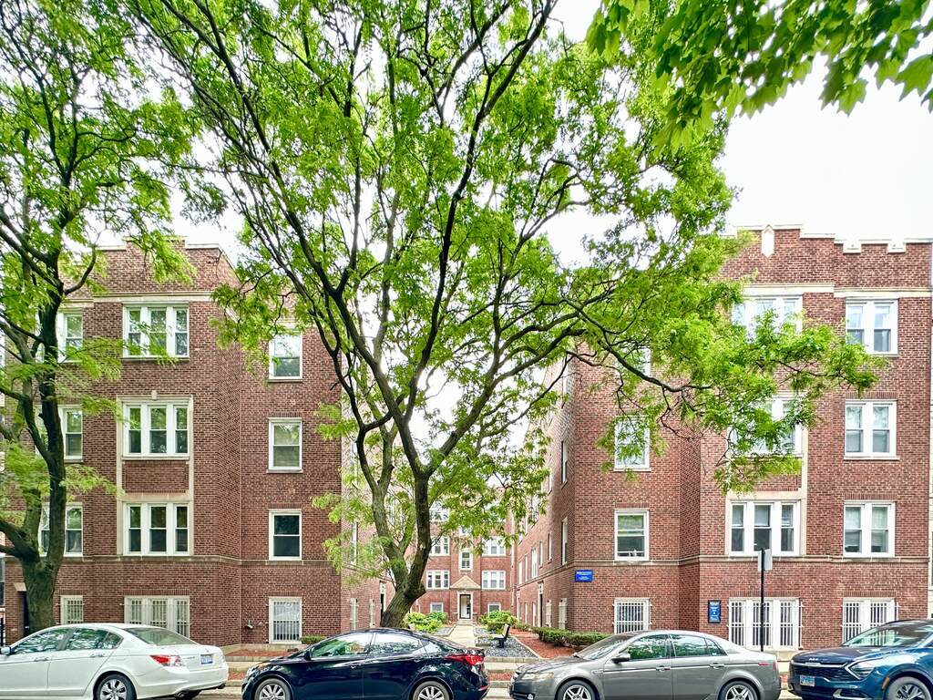 Building Photo - 3259 N Clifton Ave