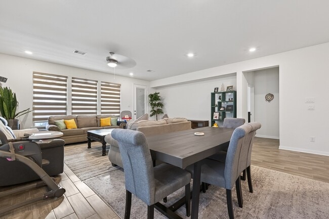 Building Photo - 5724 Texas Sage Dr