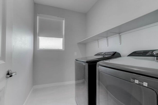 Building Photo - Stylish 3-Bed Home with Loft & EV Charger in Skye Canyon