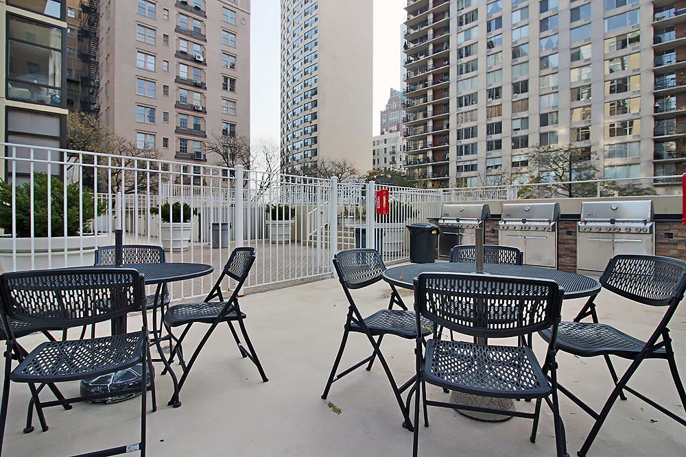 Building Photo - 73 E Scott St