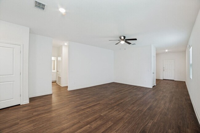 Building Photo - 14426 Elkhorn Crest