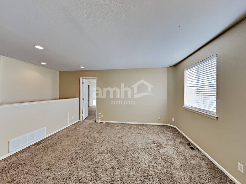 Building Photo - 13954 Ivy St