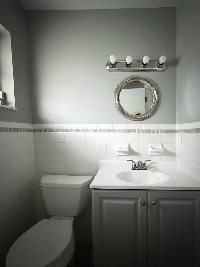 Building Photo - 216 N Federal Hwy