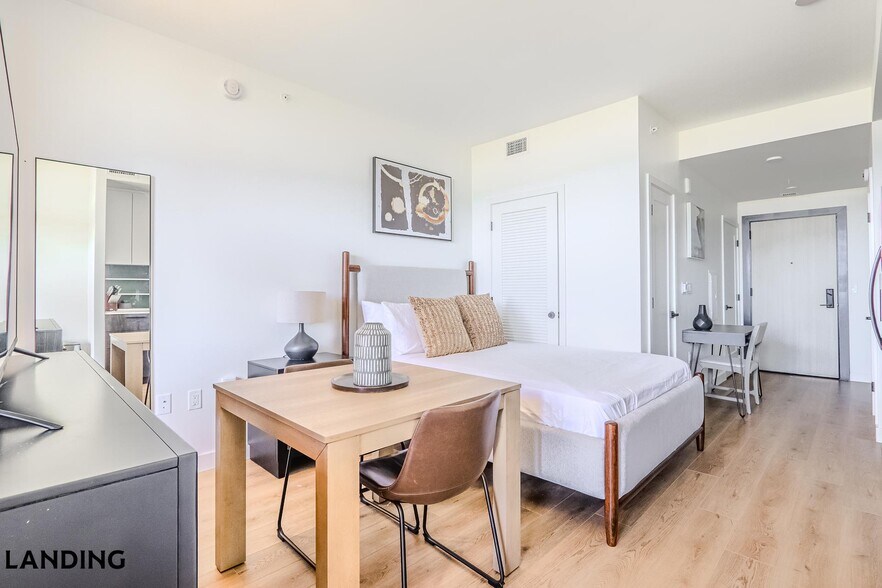 Building Photo - 632 Howard Rd SE