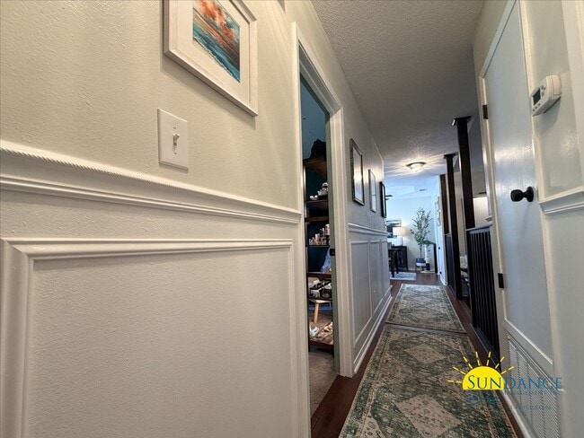 Building Photo - 541 E Timberlake Dr