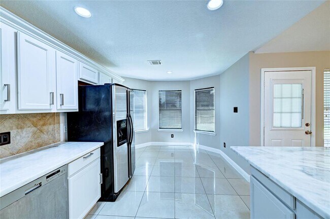 Building Photo - 21115 Rushing Creek Ln