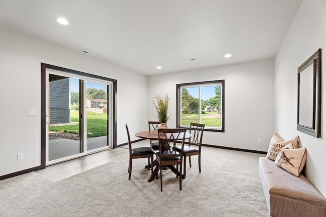 Building Photo - 1107 S Foss Ave