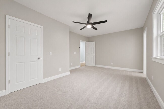 Building Photo - Move In by 7/1 & Save $500 OFF JULY Rent — Fully Renovated Gem!!!