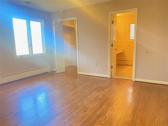 Building Photo - 1830 Winding Creek Ln SW