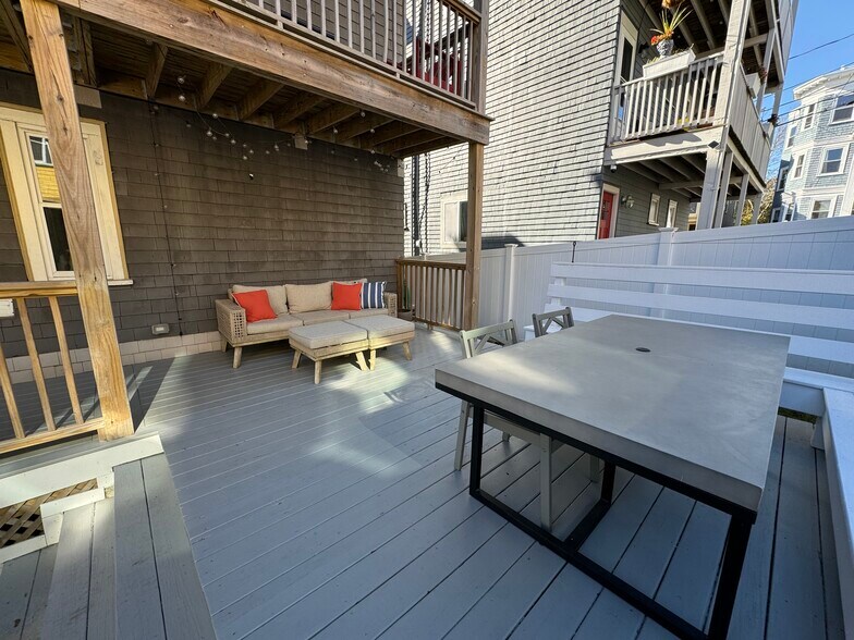 Building Photo - 63 Downer Ave