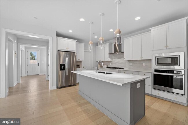 Building Photo - 22129 Clarksburg Rd