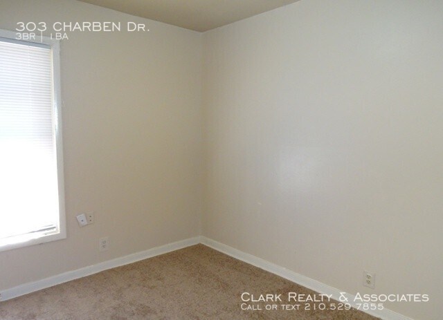 Building Photo - 303 Charben Dr., San Antonio, TX. 78237