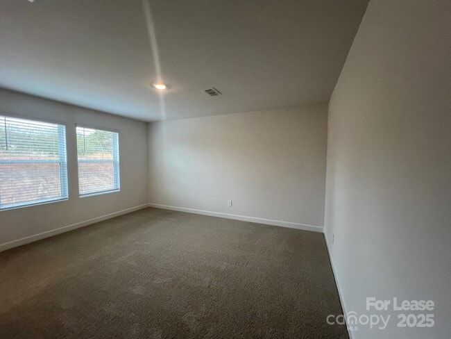 Building Photo - 1241 30th St Ln NE