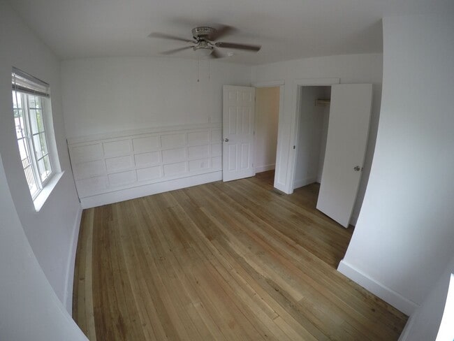 Building Photo - recently remodeled and upgraded!