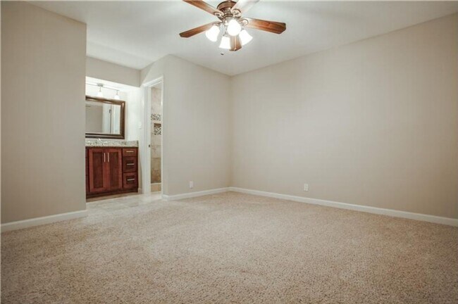 Building Photo - ***5325 Fleetwood Oaks Avenue #153***