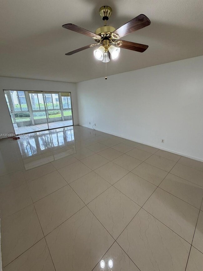 Building Photo - 200 Waterway Dr S