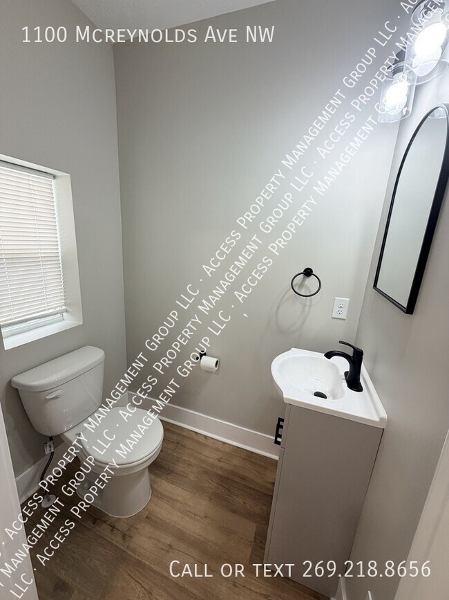 Building Photo - 1100 Mc Reynolds Ave NW