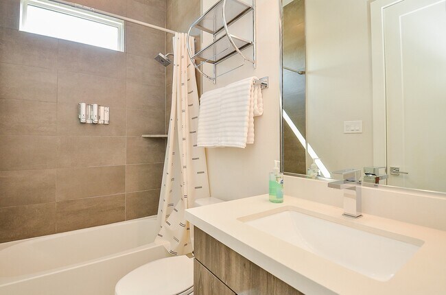 Building Photo - 5811 Fairdale Ln