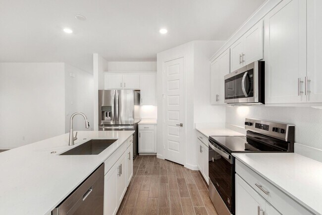 Building Photo - 17824 W Vogel Ave