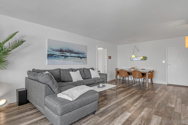 Building Photo - 3301 S Ocean Blvd