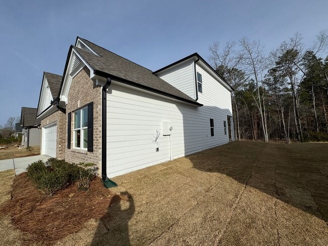 Building Photo - New 3/2.5 House in Armuchee- $1,995
