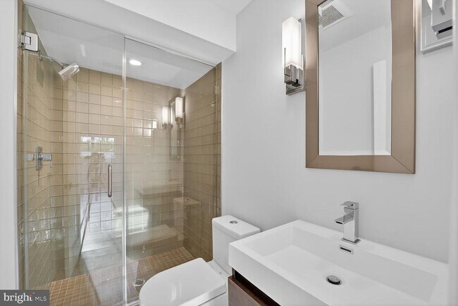 Building Photo - 4964 Eskridge Terrace NW
