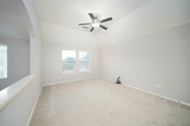 Building Photo - 3627 Midland Dr