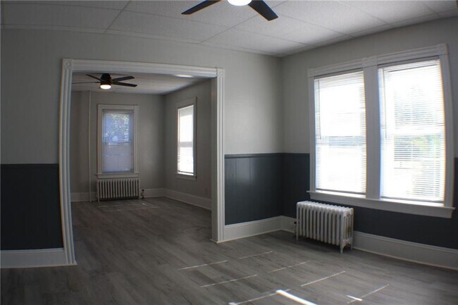 Building Photo - 136 Church St