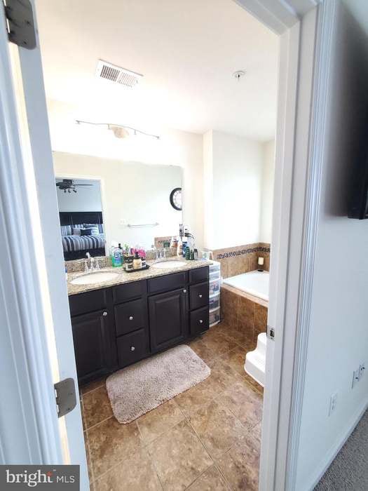 Building Photo - 5409 Double Day Ln