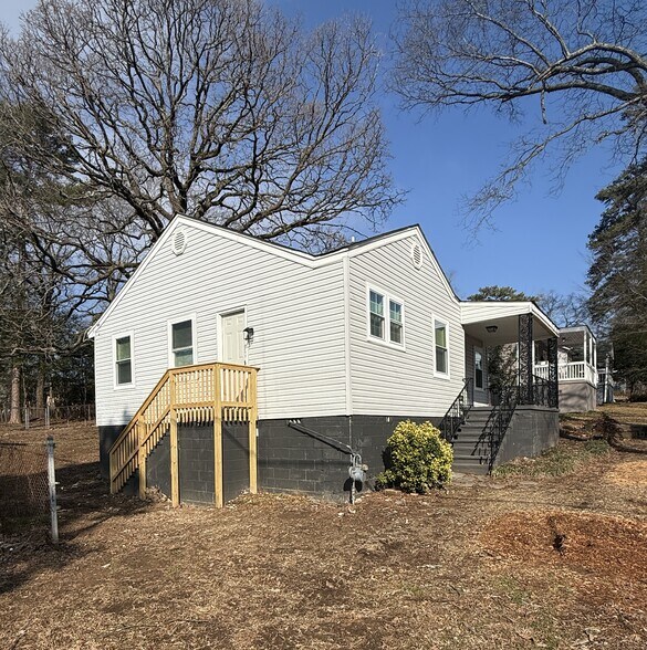 Building Photo - 7400 Rome Ave