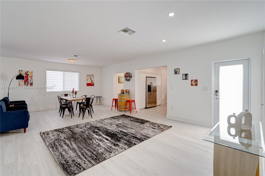 Building Photo - 7528 Buccaneer Ave