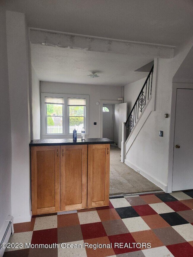 Building Photo - 698 Worth Ave