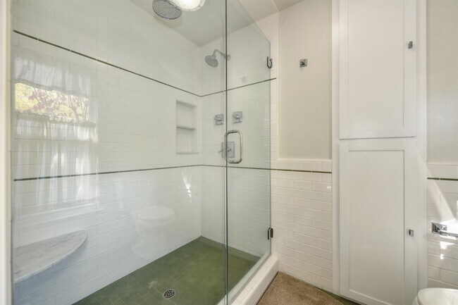 Building Photo - 3924 S St