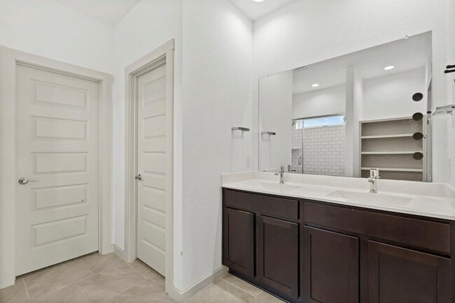 Building Photo - 29627 Ella Larchmont Ct