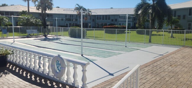 Building Photo - 5510 N Ocean Blvd