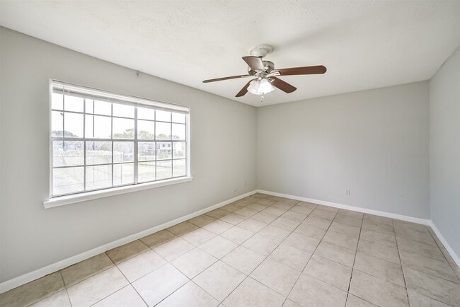 Building Photo - 7059 Chasewood Dr