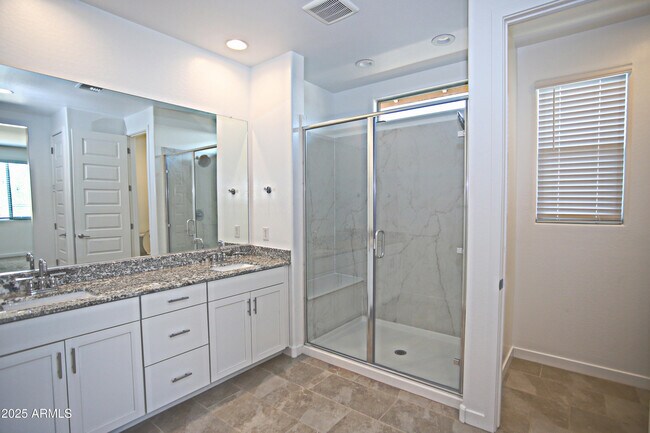 Building Photo - 32526 N 20th Gln