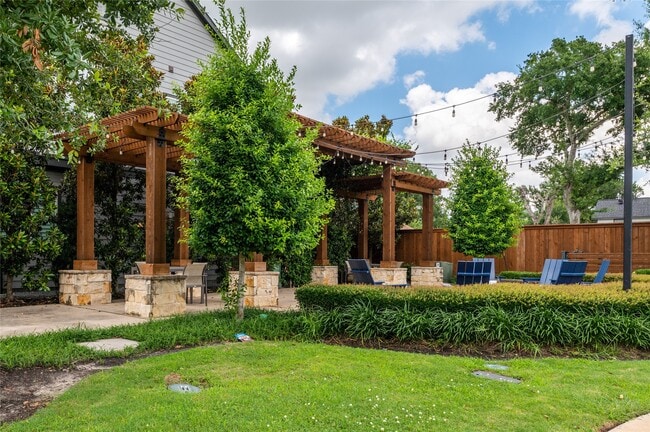 Building Photo - 963 Lilly Flower Ln