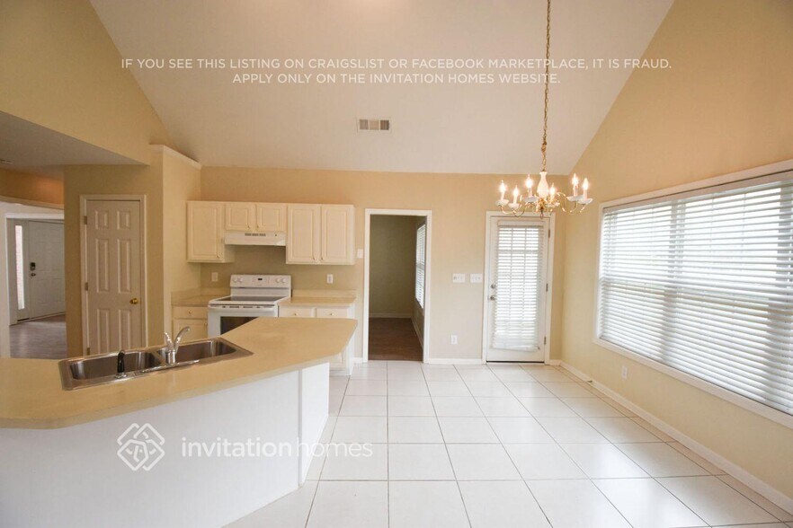 Building Photo - 2380 Thornberry Dr