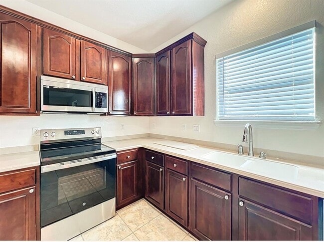 Building Photo - 10817 Masters Dr