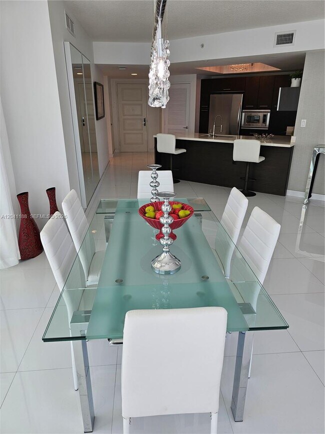 Building Photo - 150 Sunny Isles Blvd