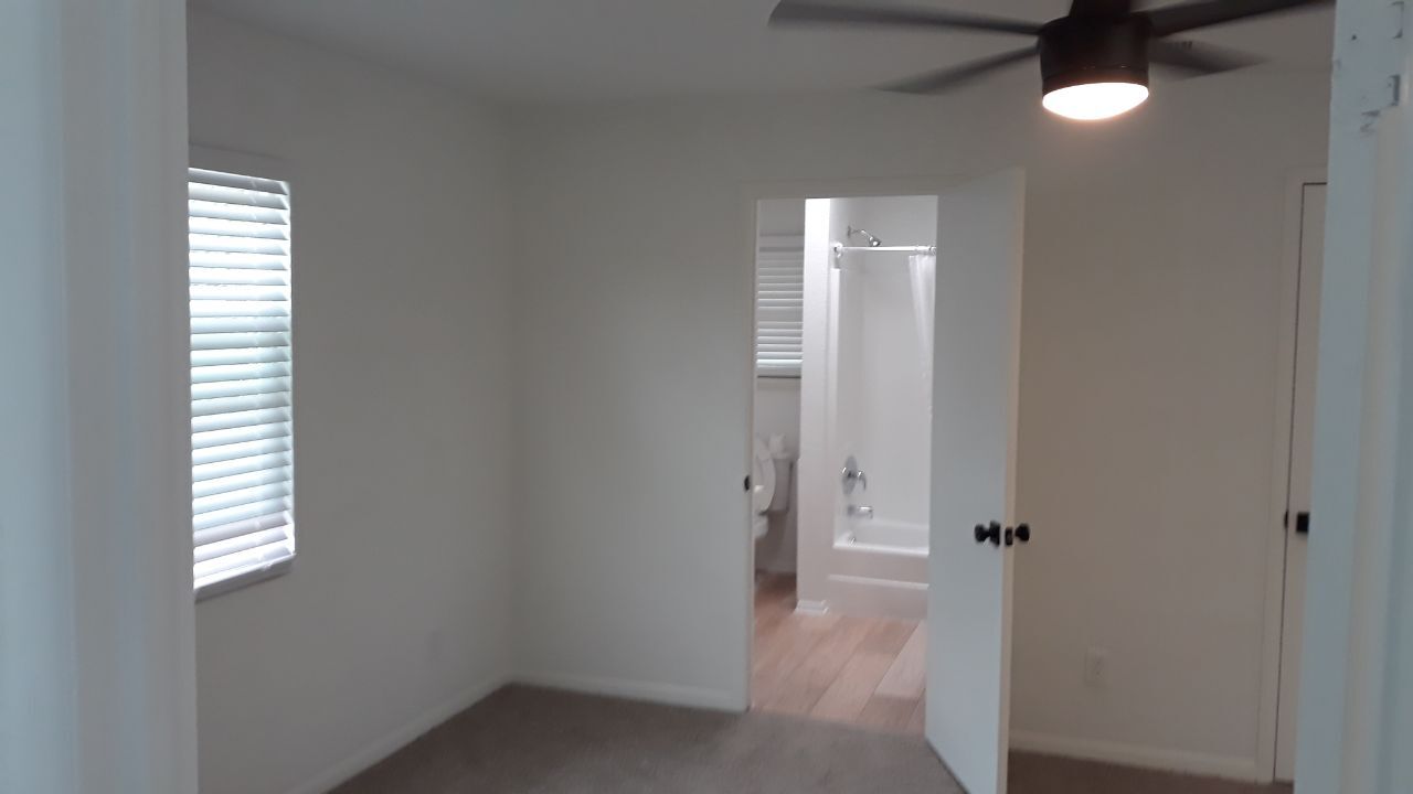 Building Photo - 508 E Le Roy St