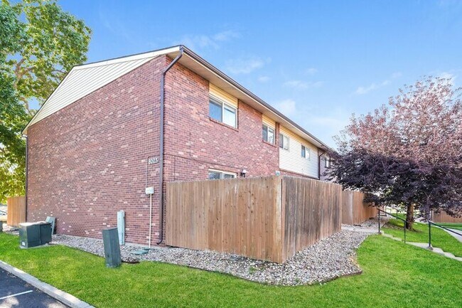 Building Photo - 8003 Wolff St