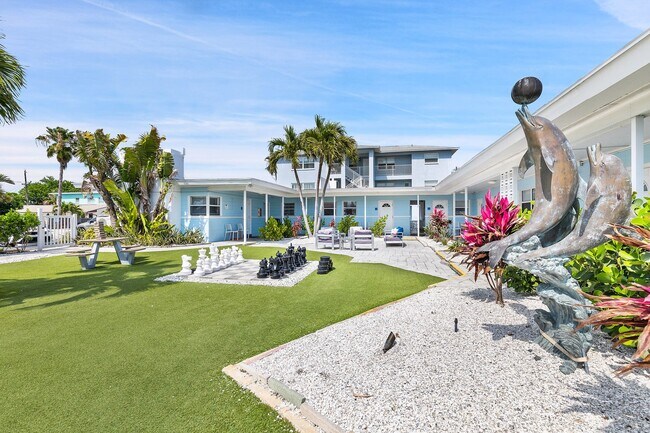 Building Photo - 6801 Sunset Way