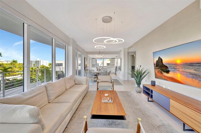 Building Photo - 612 Bayshore Dr