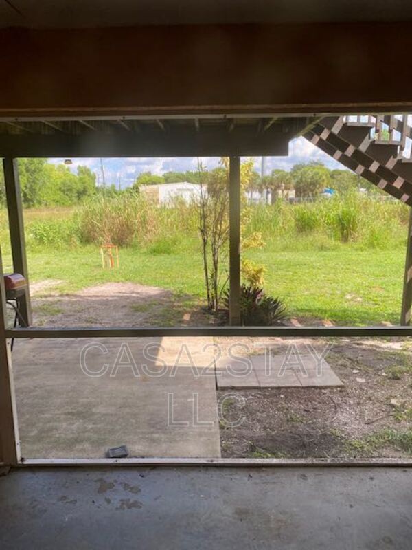 Building Photo - 7297-7297 Albany Rd