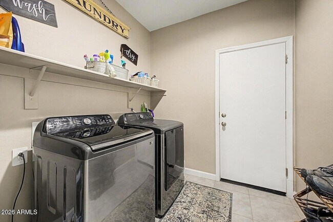 Building Photo - 24054 W Verlea Dr