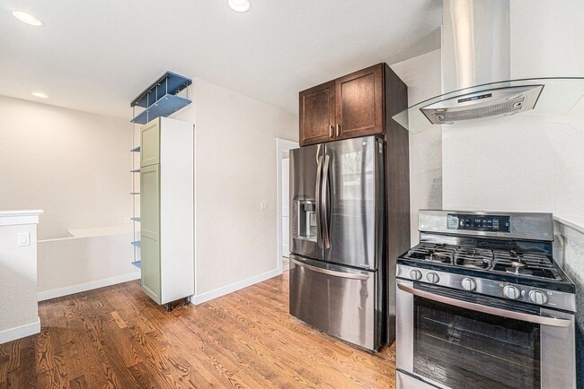 Building Photo - Updated Craftsman Bungalow in Congress Par...