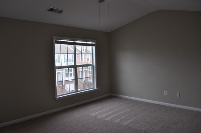 Building Photo - 1022 Thornborough Dr