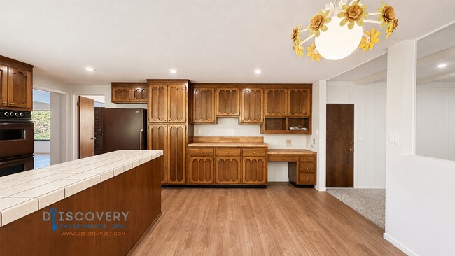 Building Photo - 130 Kell Ct
